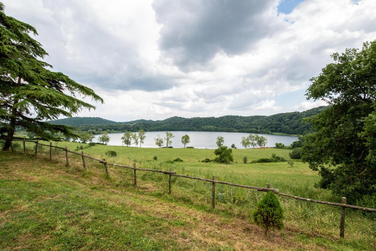 Agriturismo Lago Di Mezzano Valentano Exterior foto