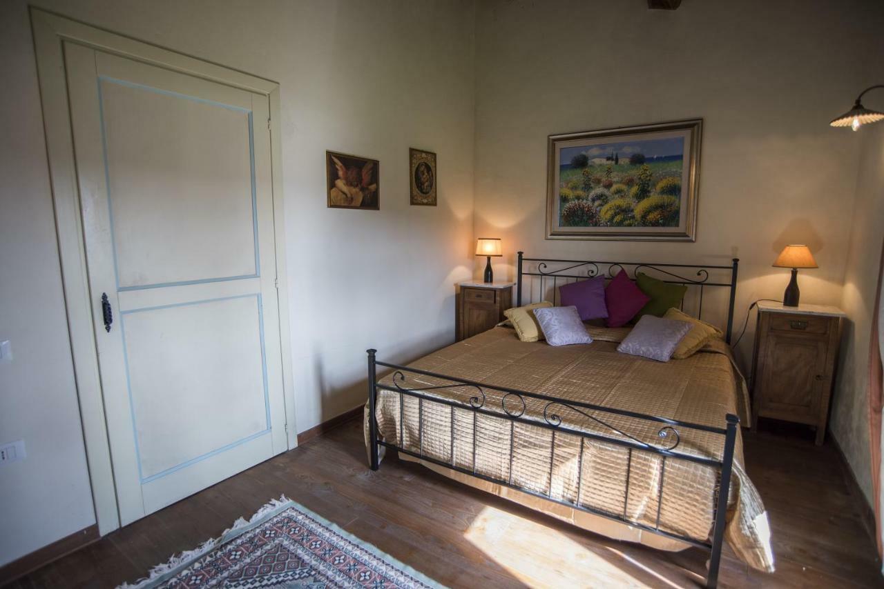 Agriturismo Lago Di Mezzano Valentano Exterior foto